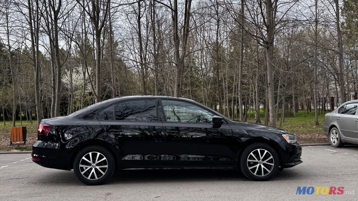 2016' Volkswagen Jetta photo #3