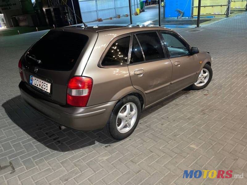 2000' Mazda 323 photo #6