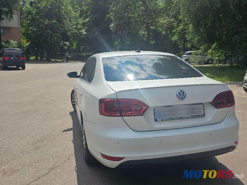 2013' Volkswagen Jetta photo #3