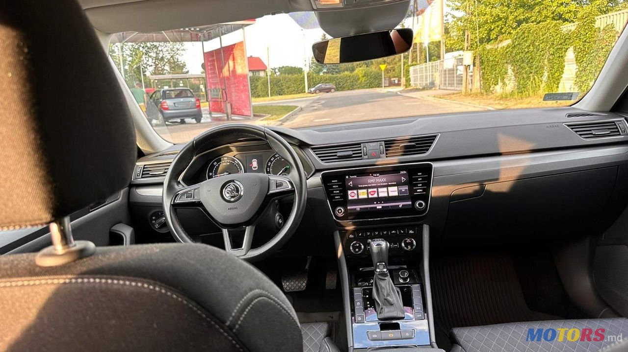 2019' Skoda Superb photo #4