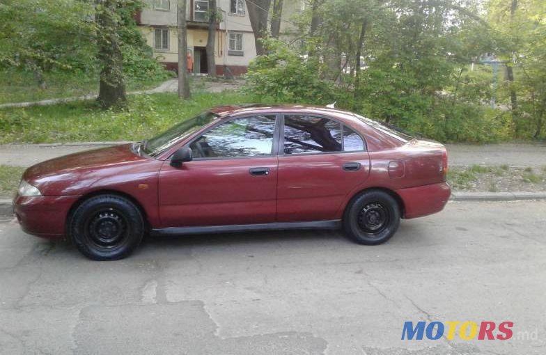 1996' Mitsubishi Carisma photo #1