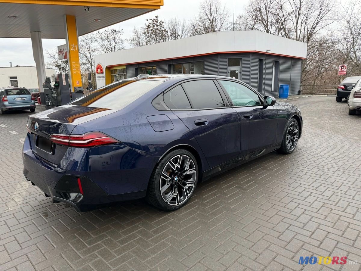 2023' BMW 5 Series photo #5