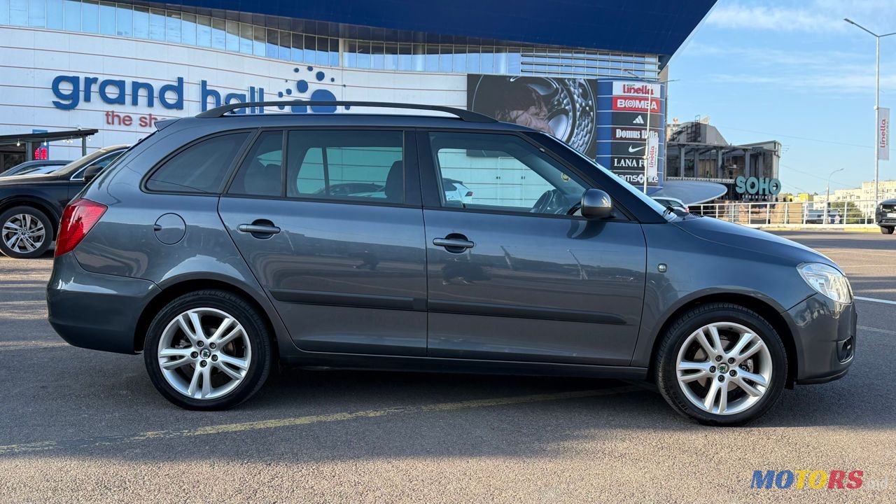 2010' Skoda Fabia photo #1