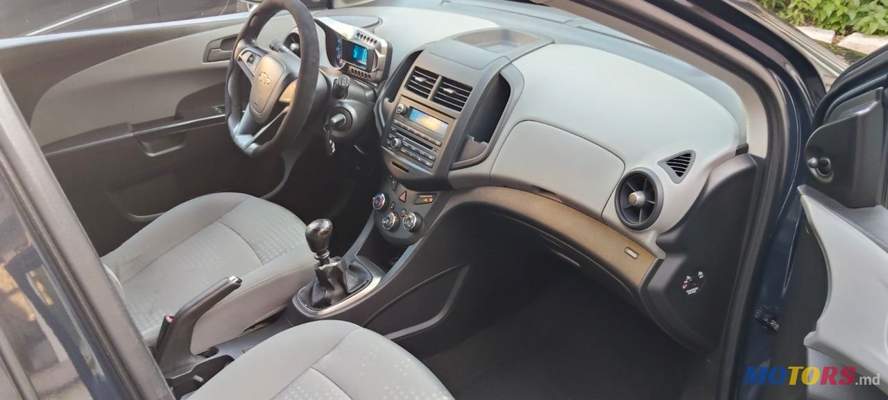 2011' Chevrolet Aveo photo #4