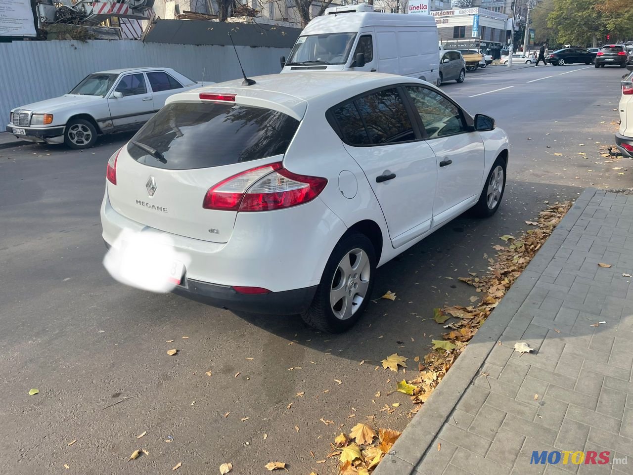 2012' Renault Megane photo #5