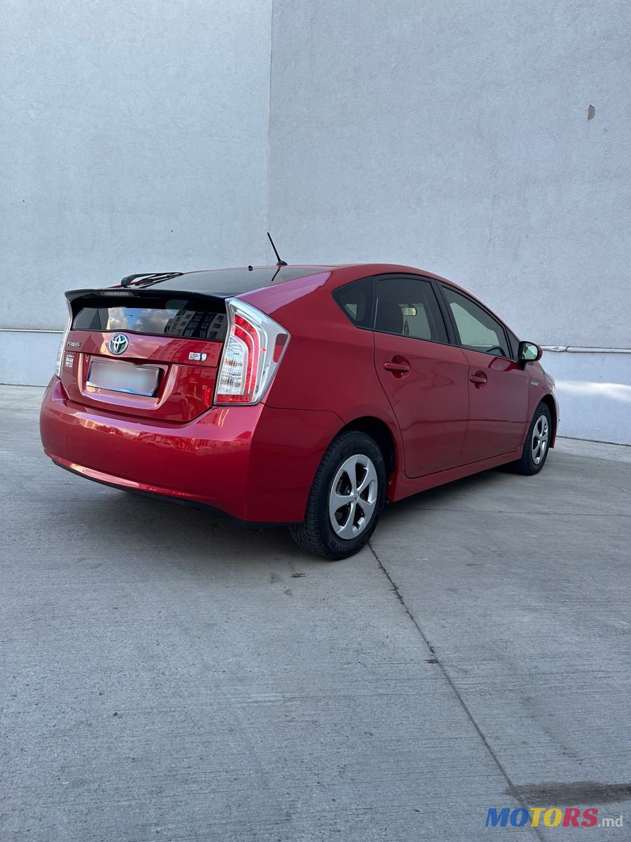 2012' Toyota Prius photo #6
