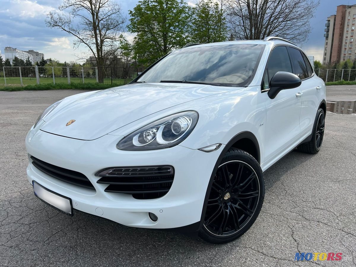 2012' Porsche Cayenne photo #1