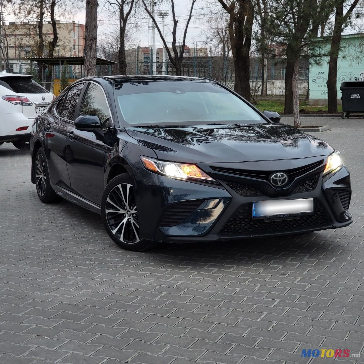 2017' Toyota Camry photo #2