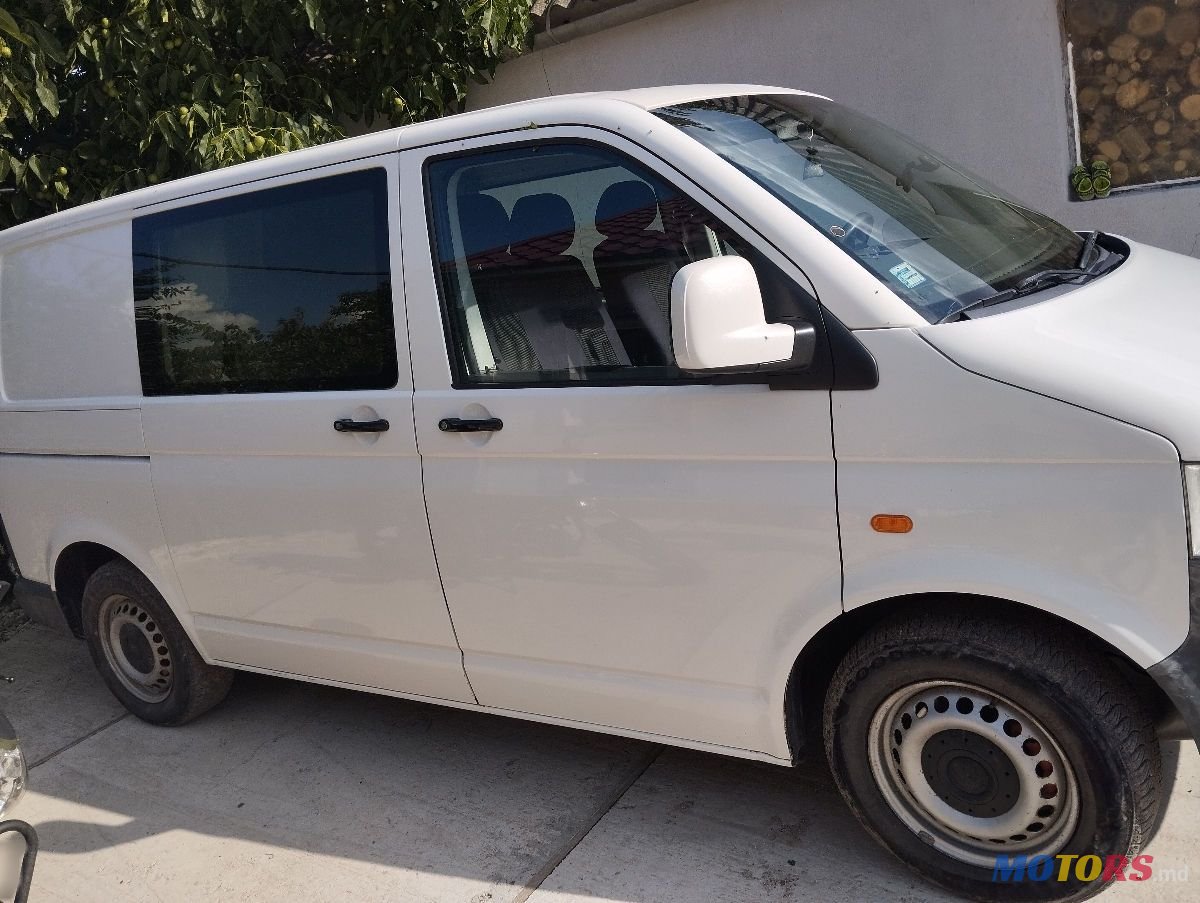 2006' Volkswagen Transporter photo #3