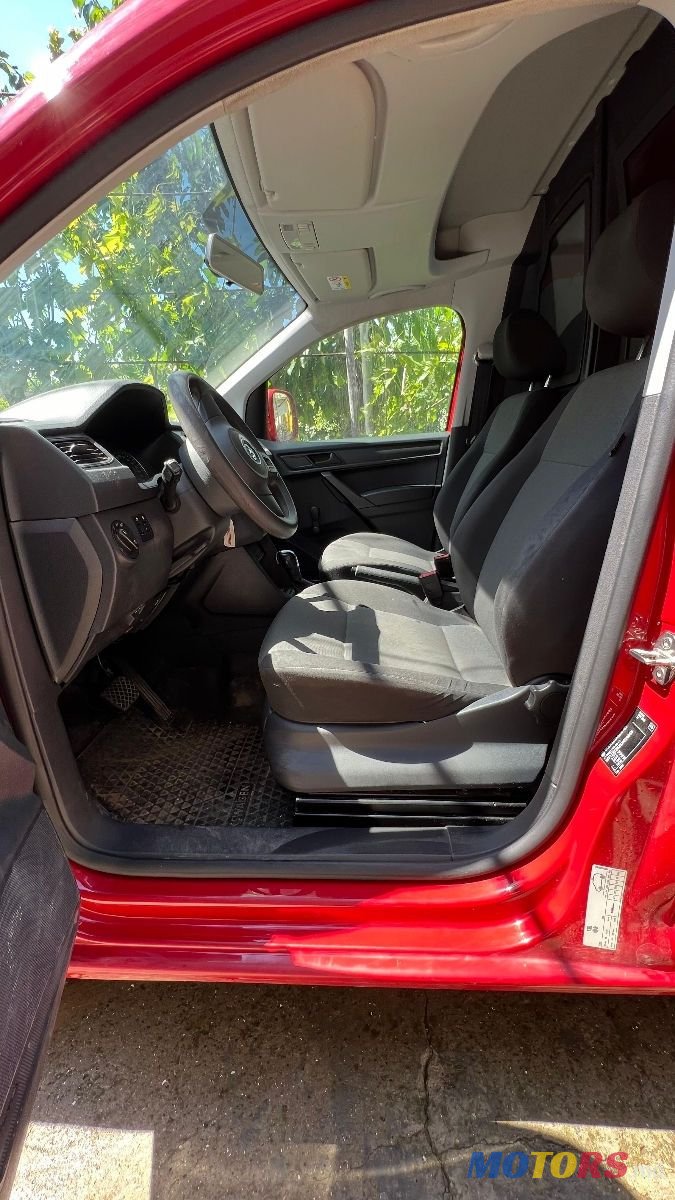 2018' Volkswagen Caddy photo #4