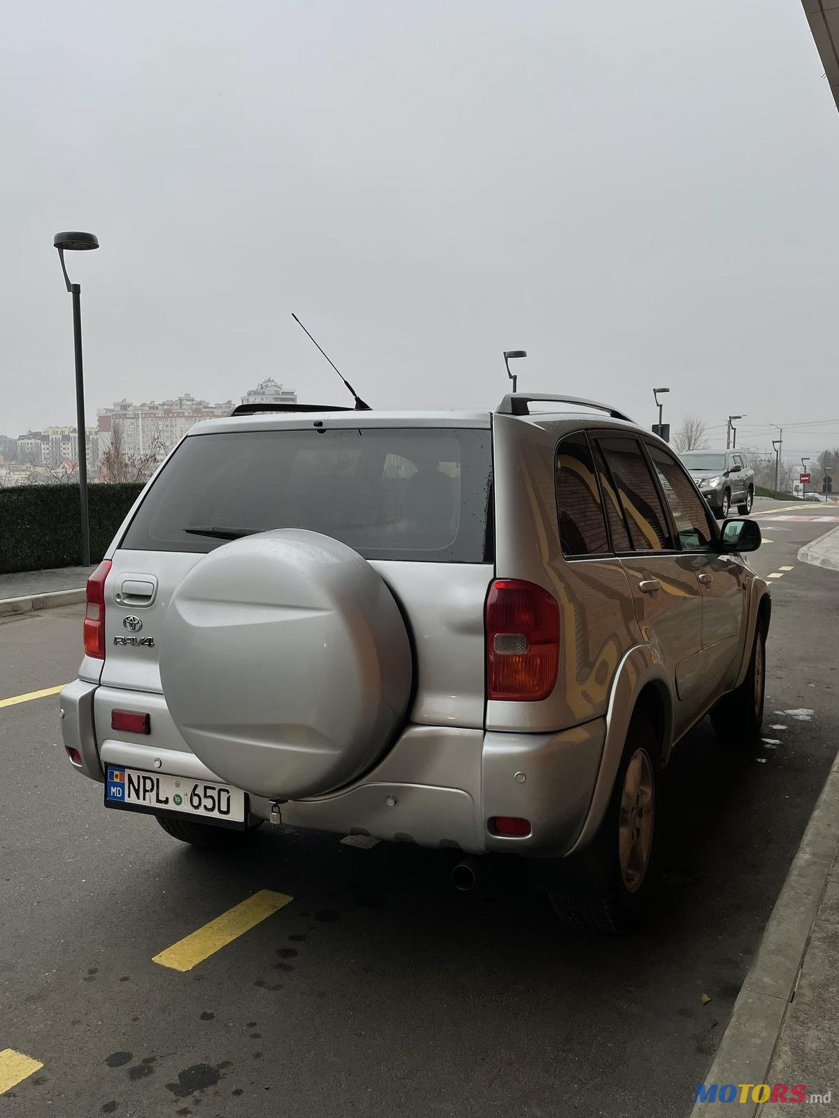 2003' Toyota RAV4 photo #2