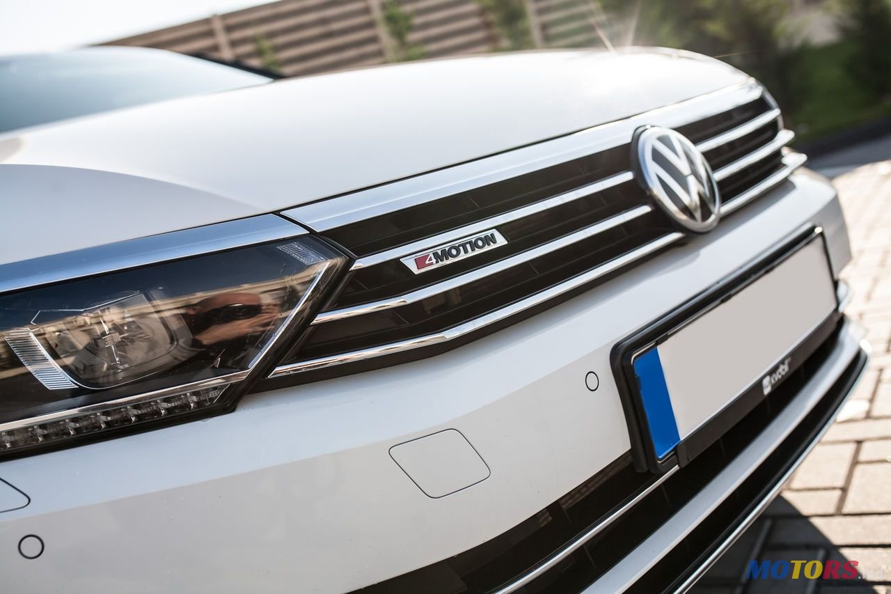 2017' Volkswagen Passat photo #2