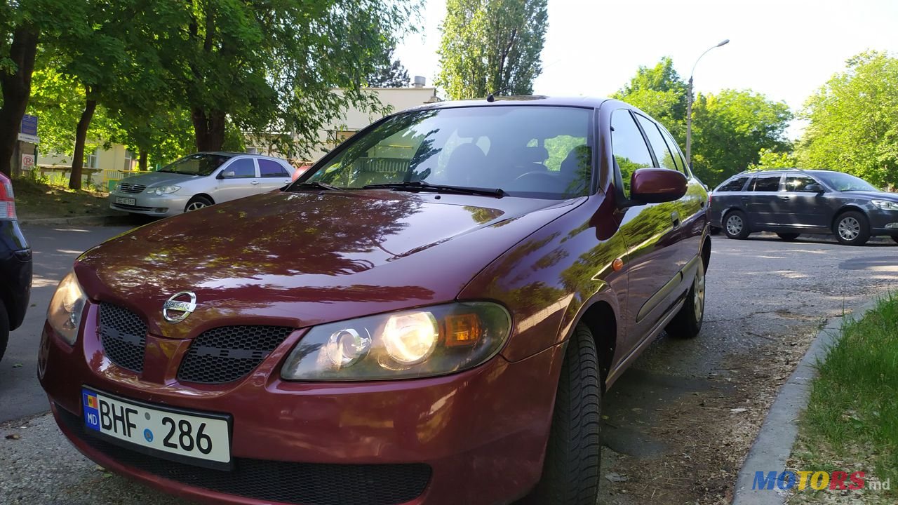 2005' Nissan Almera photo #1