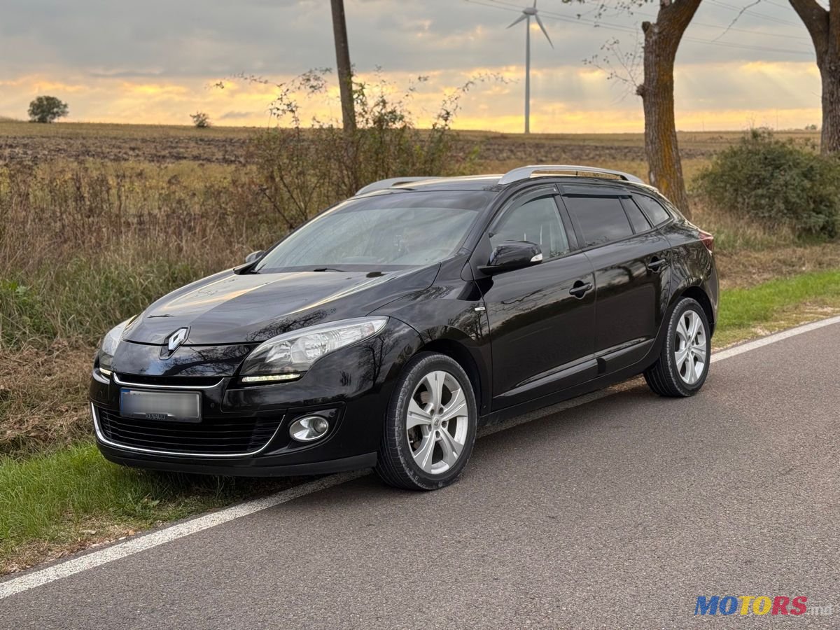2012' Renault Megane photo #6