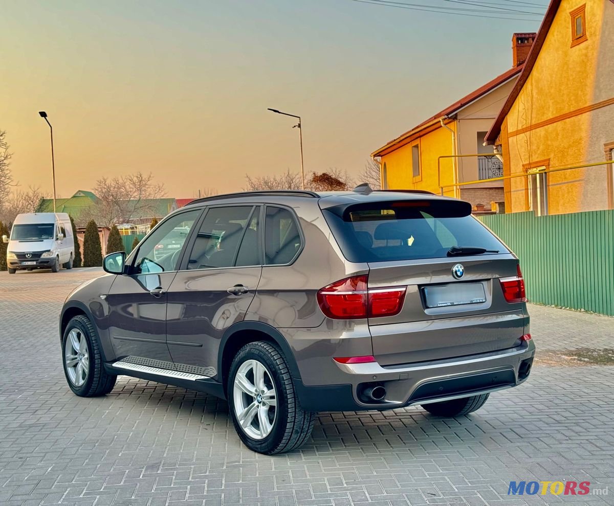 2011' BMW X5 photo #5