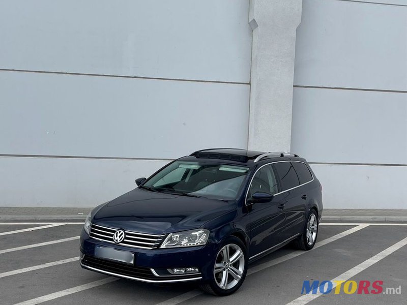 2012' Volkswagen Passat photo #1