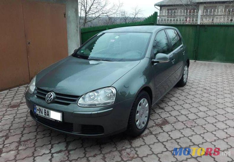 2005' Volkswagen Golf photo #2