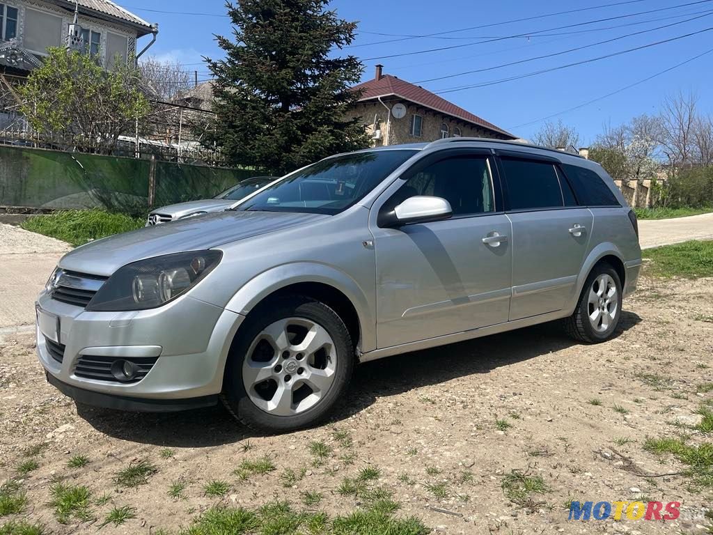 2005' Opel Astra photo #4