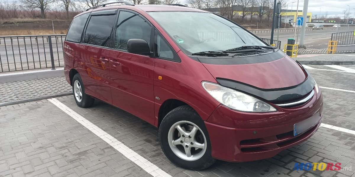 2001' Toyota Previa photo #2