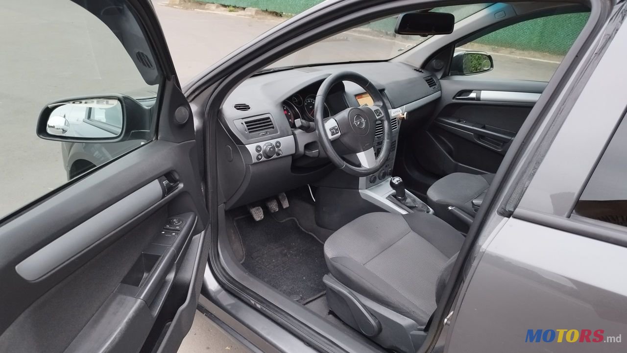 2009' Opel Astra photo #6