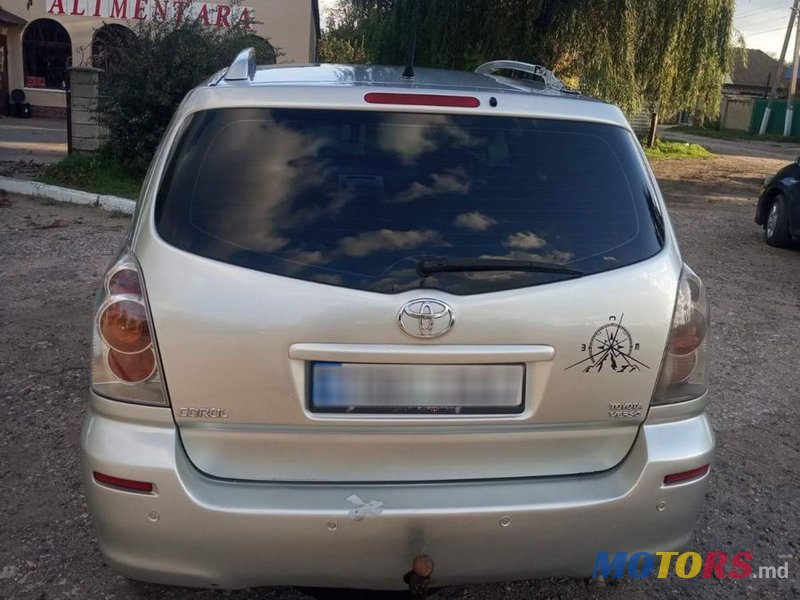 2005' Toyota Verso photo #5