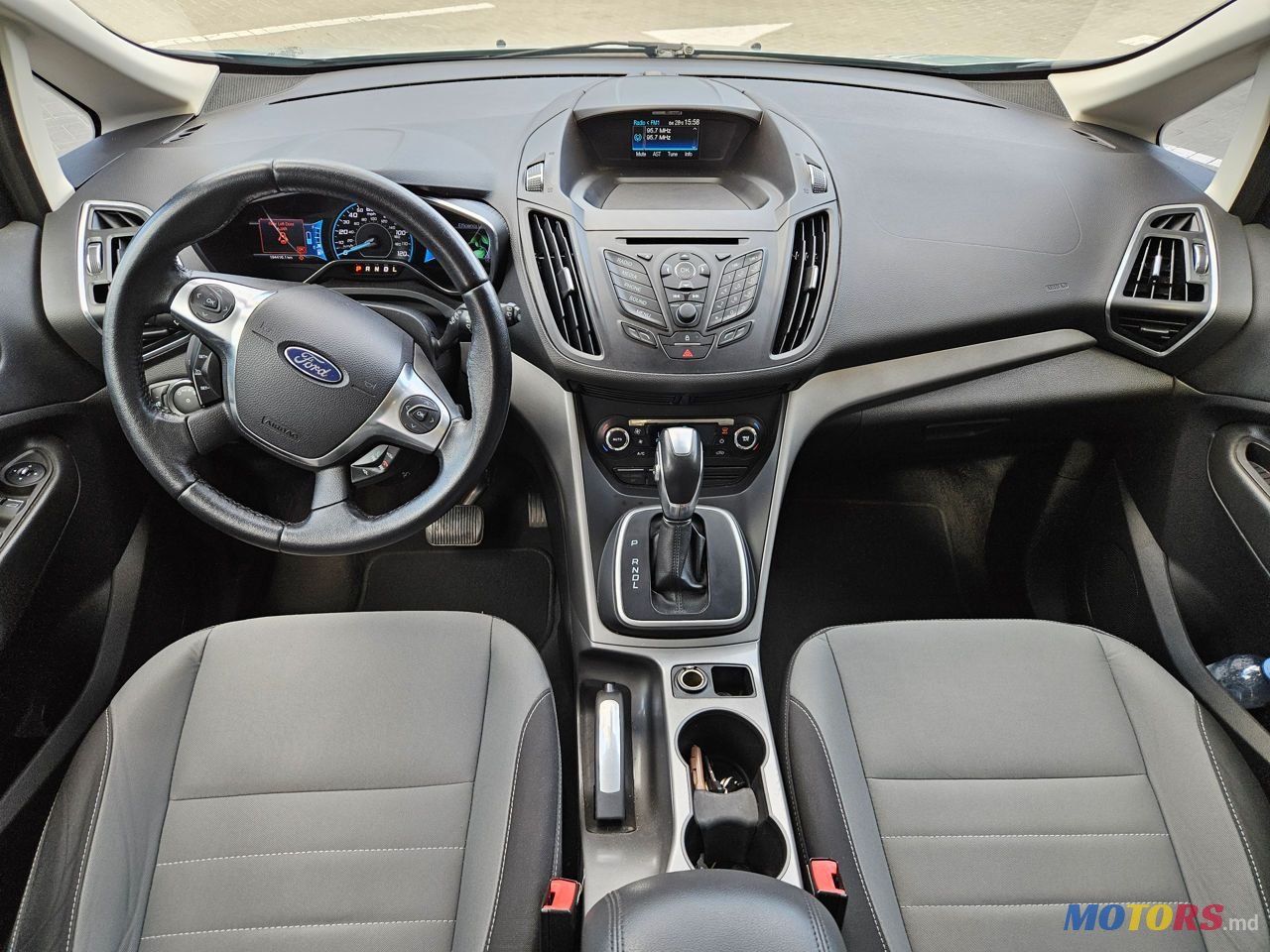 2013' Ford C-MAX photo #6