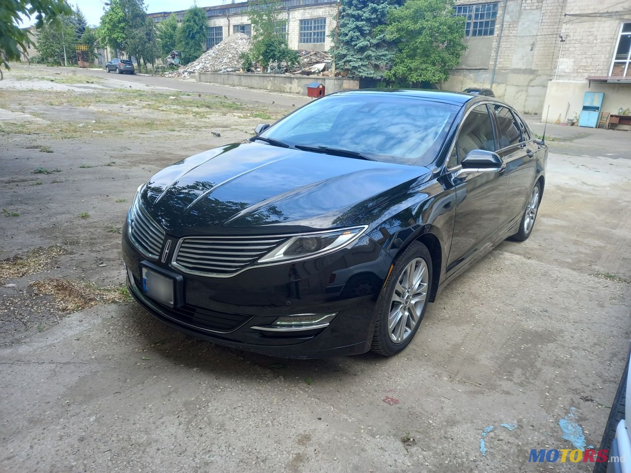 2014' Lincoln MKZ photo #2
