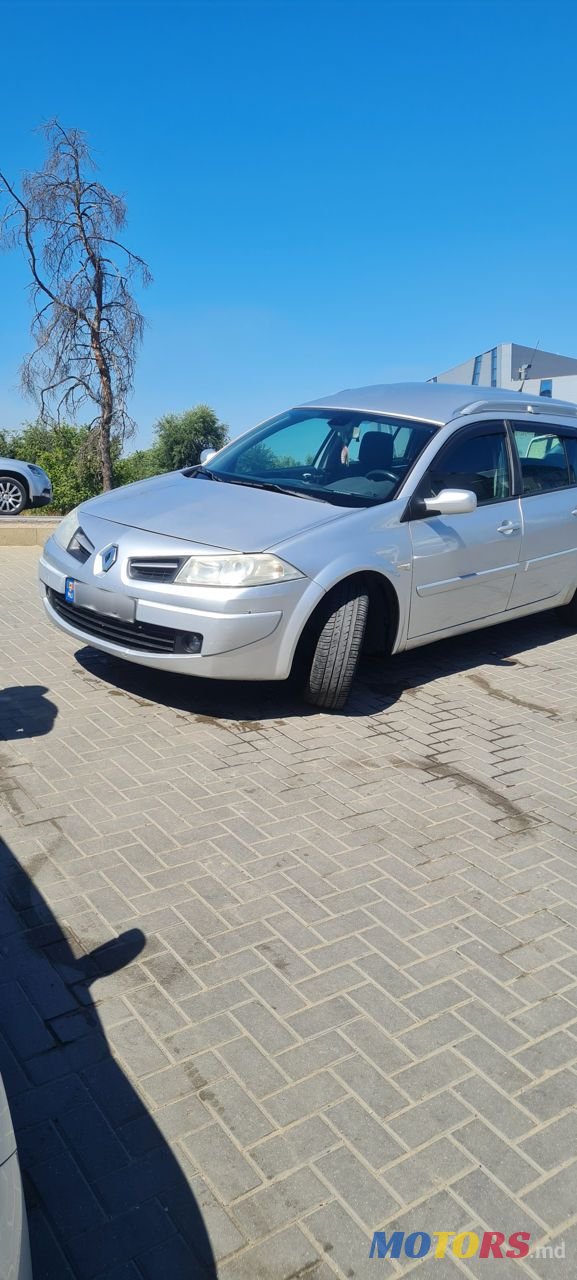 2008' Renault Megane photo #3