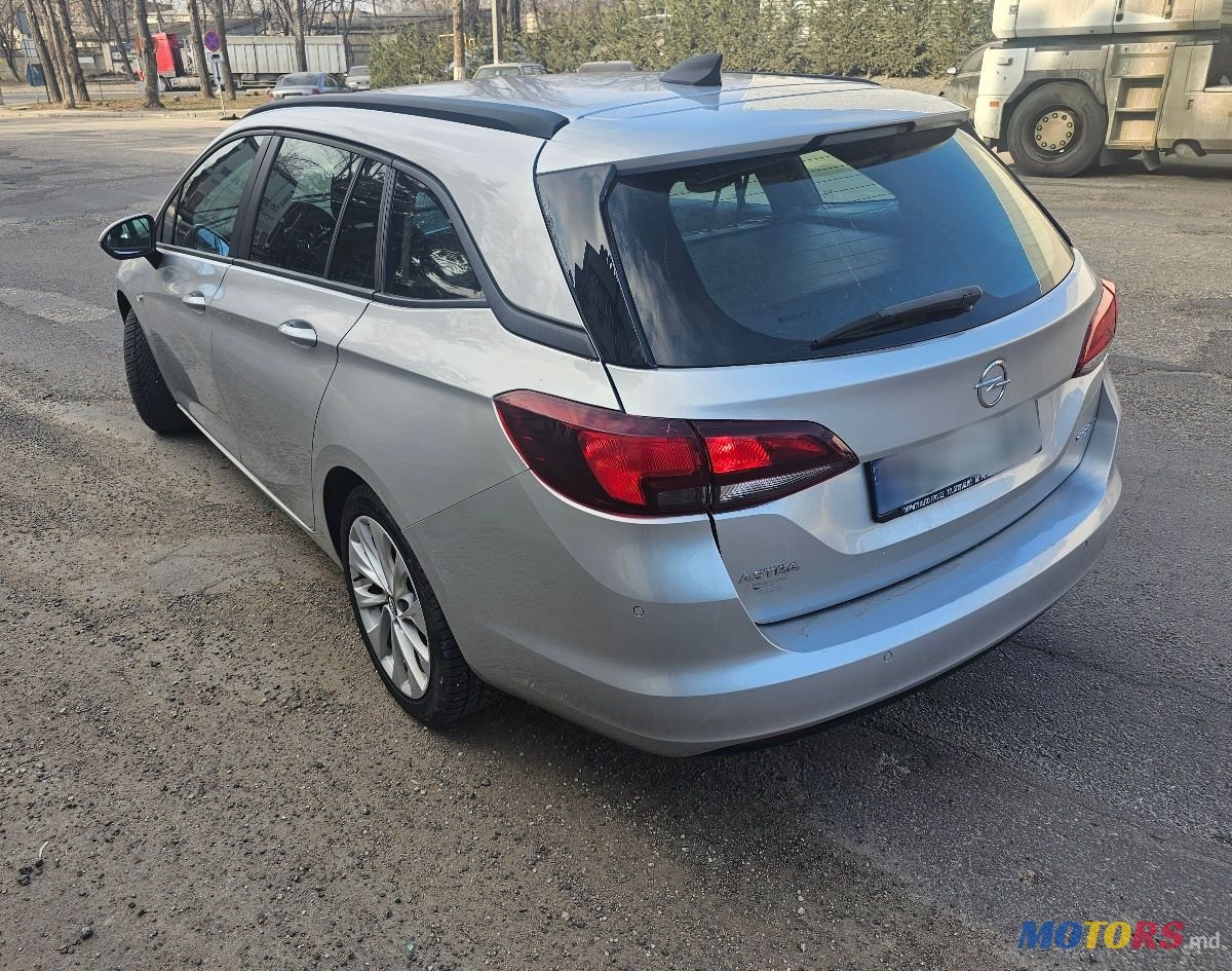 2016' Opel Astra photo #4