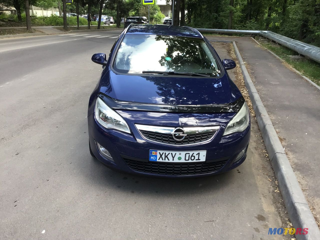 2012' Opel Astra photo #4