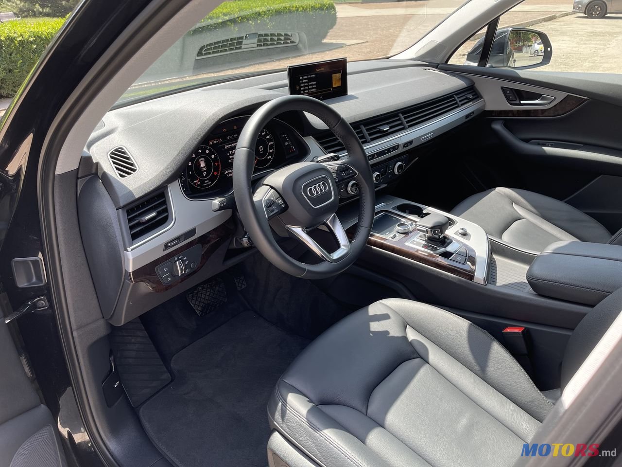 2019' Audi Q7 photo #2