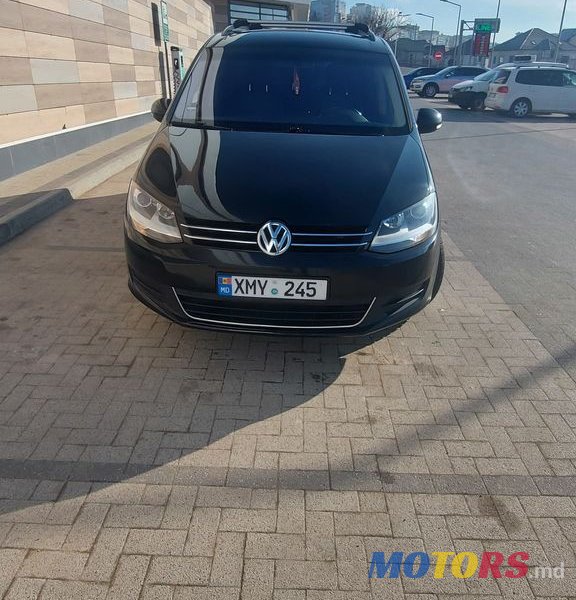 2015' Volkswagen Sharan photo #2
