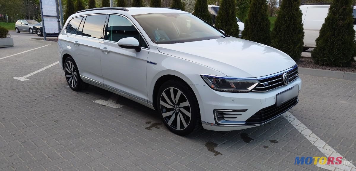 2018' Volkswagen Passat photo #6
