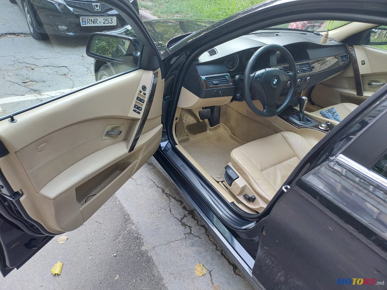 2006' BMW 530 photo #7