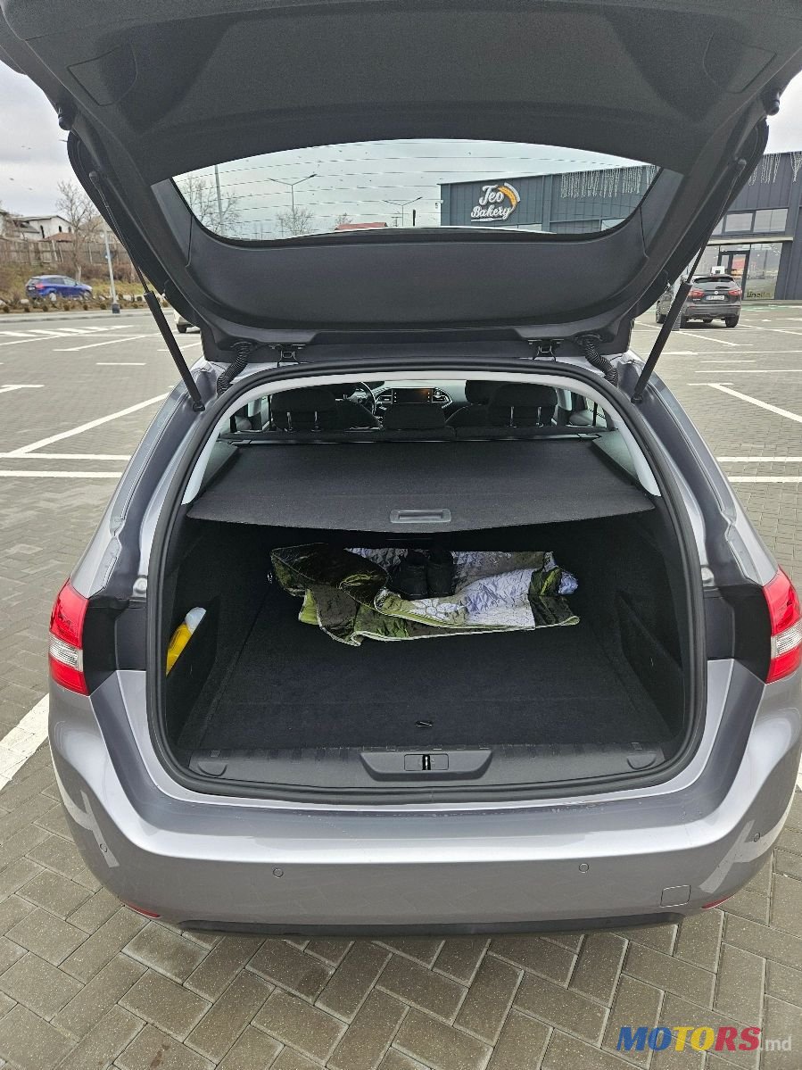 2019' Peugeot 308 photo #6