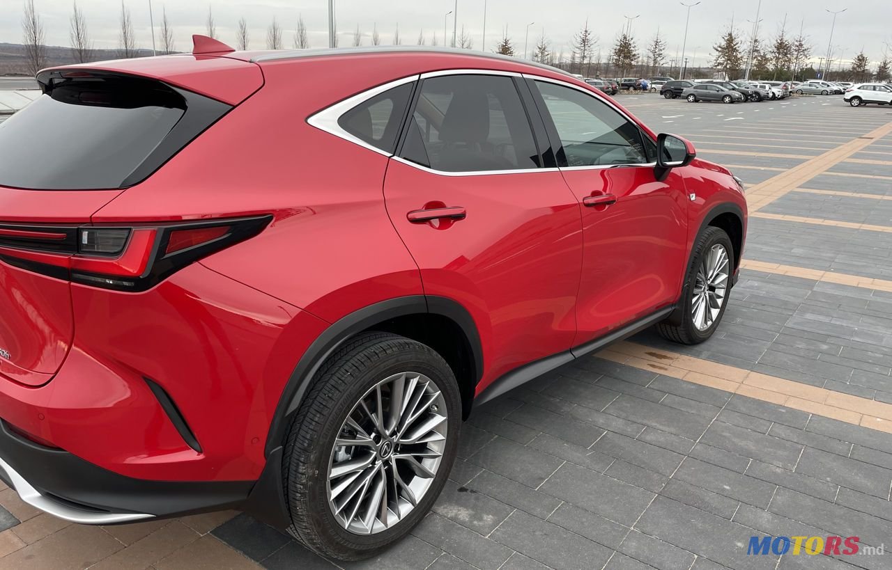 2022' Lexus Nx Series photo #4