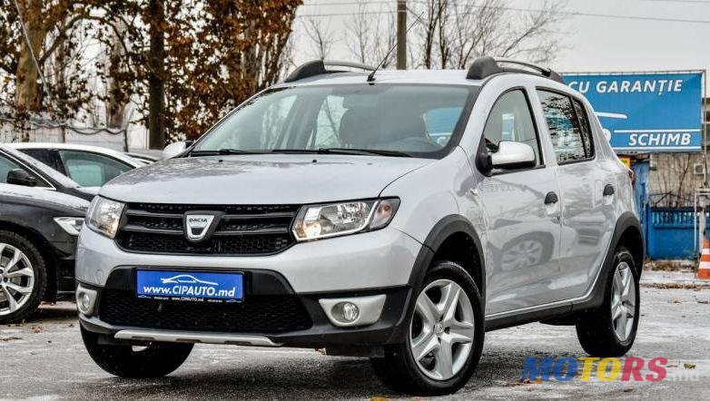 2013' Dacia Sandero photo #3