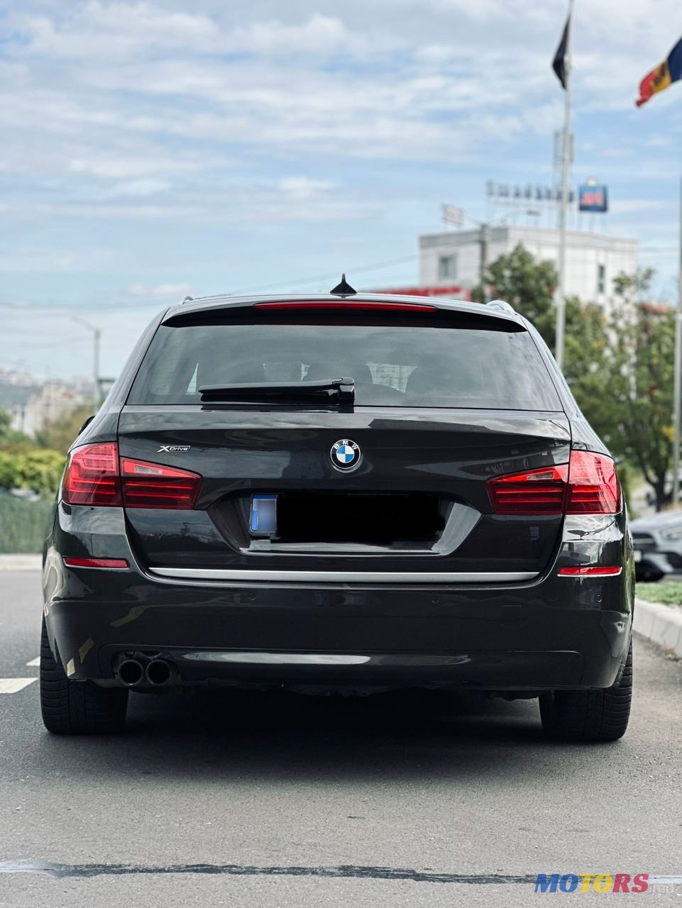 2013' BMW 5 Series photo #1