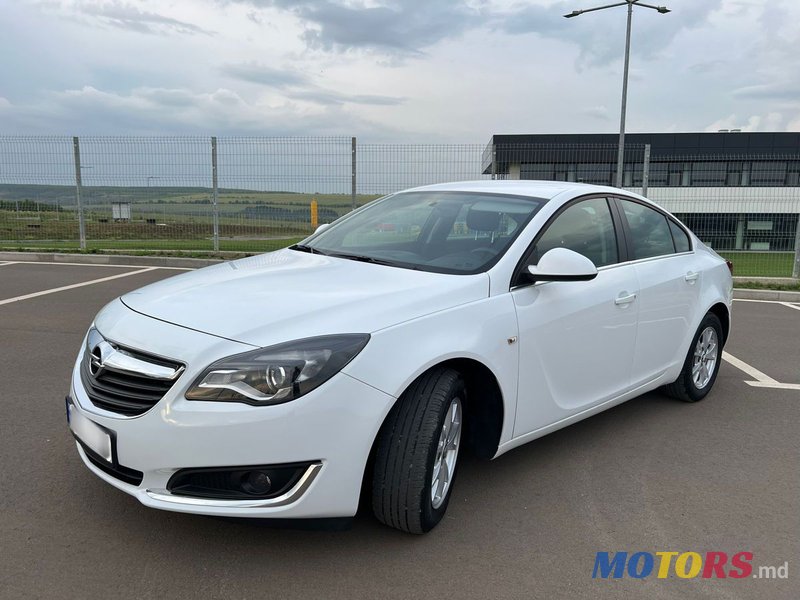 2015' Opel Insignia photo #1