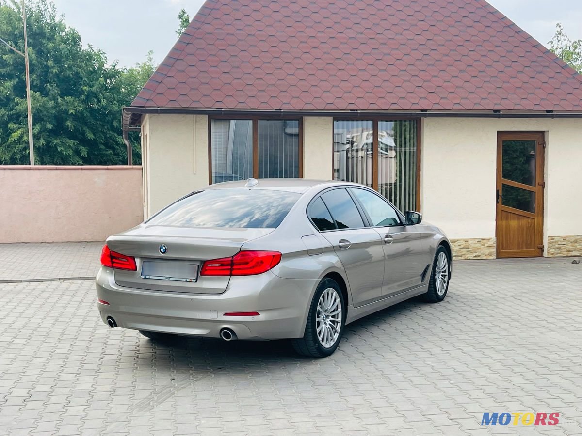2017' BMW 5 Series photo #4