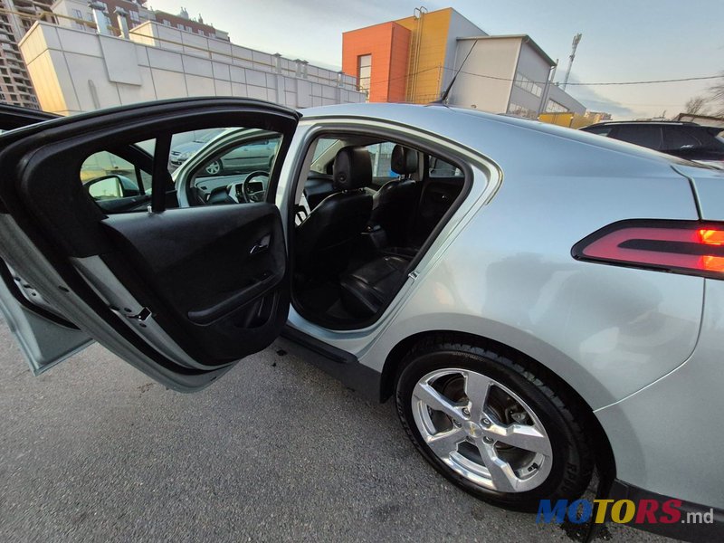 2010' Chevrolet Volt photo #5