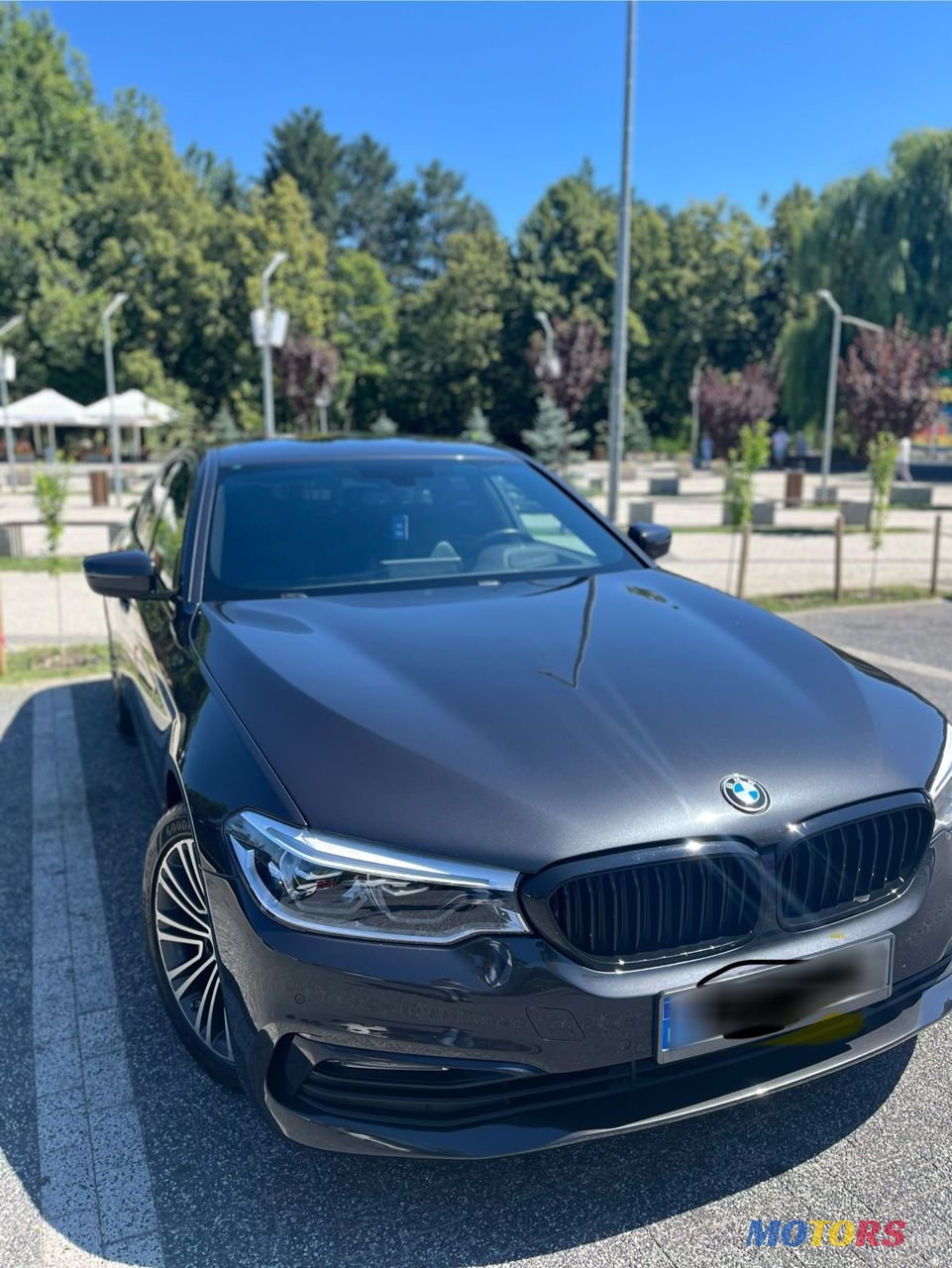 2017' BMW 5 Series photo #2