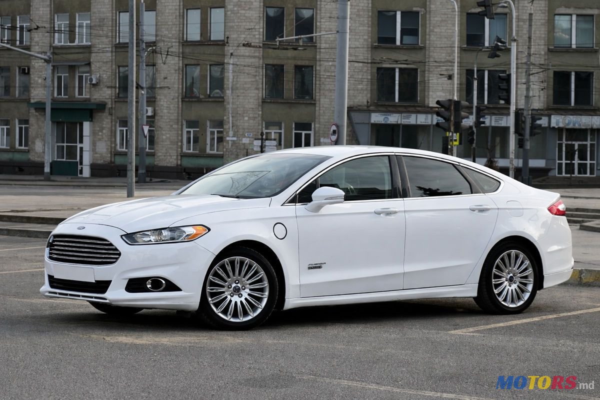 2016' Ford Fusion photo #2