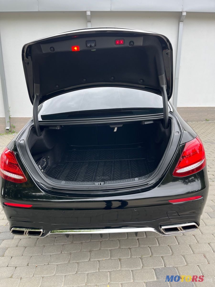 2018' Mercedes-Benz E-Class photo #5