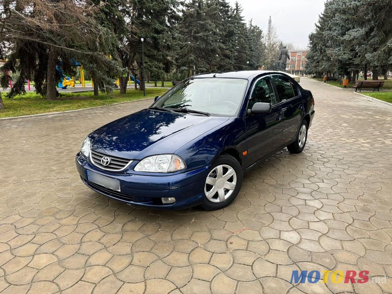 2001' Toyota Avensis photo #4