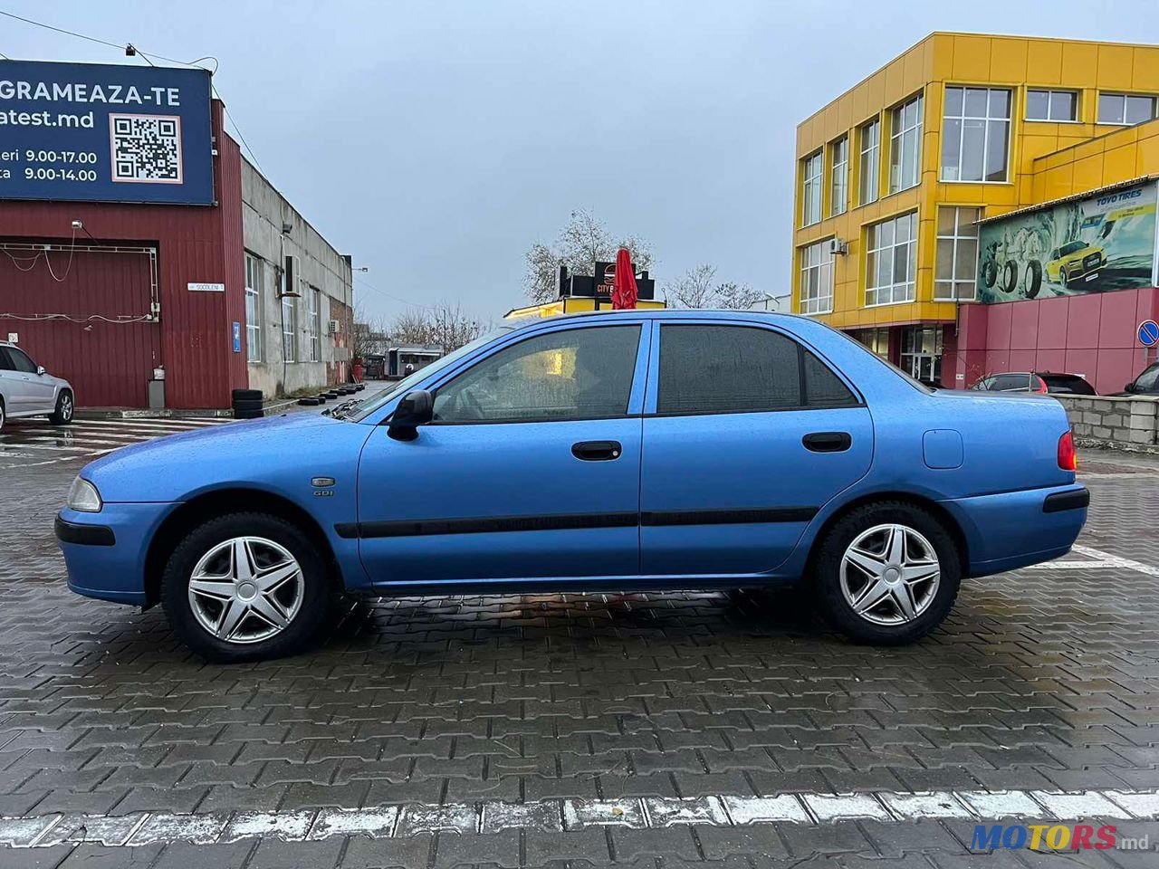 2000' Mitsubishi Carisma photo #2