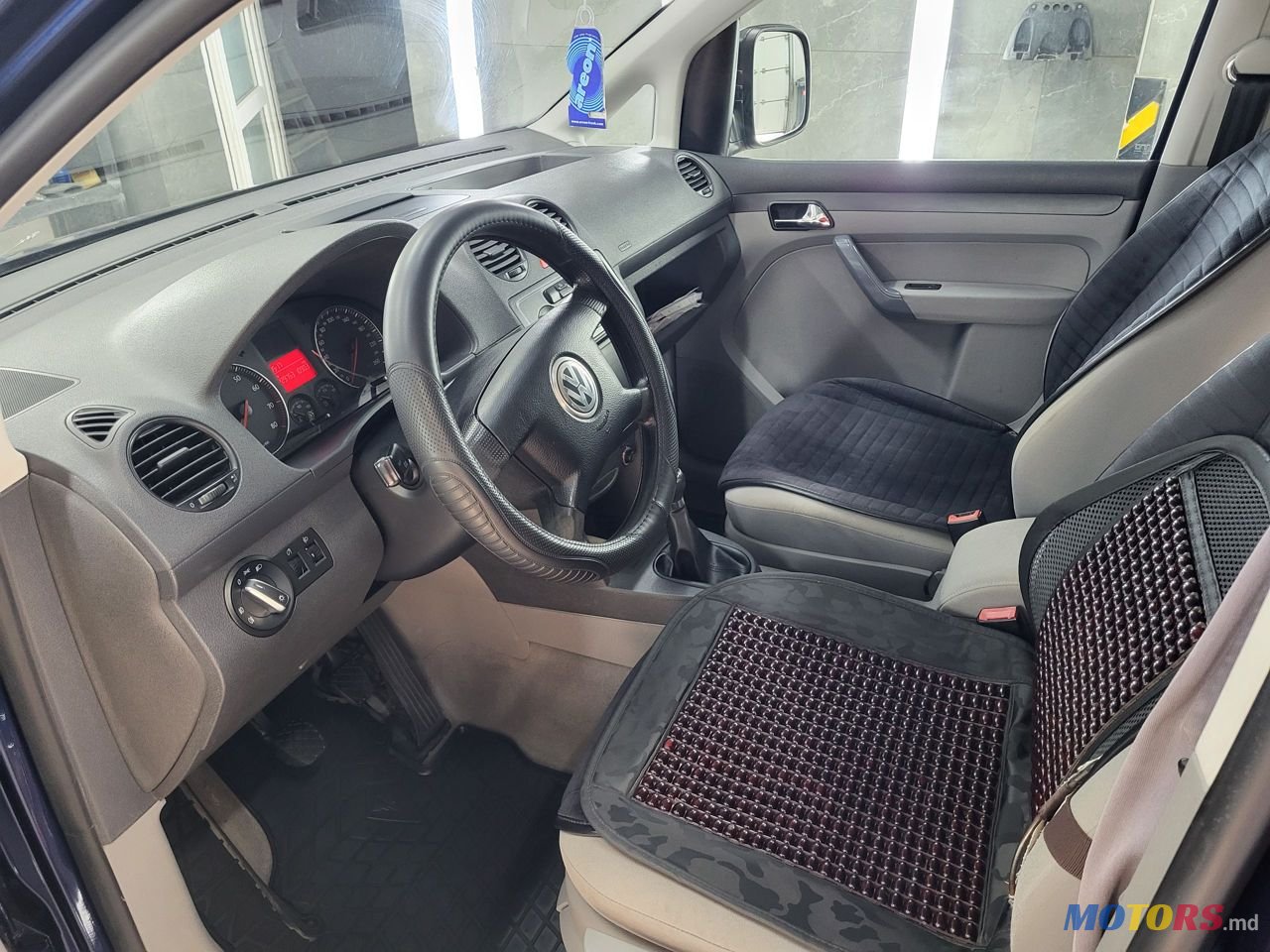 2008' Volkswagen Caddy photo #6