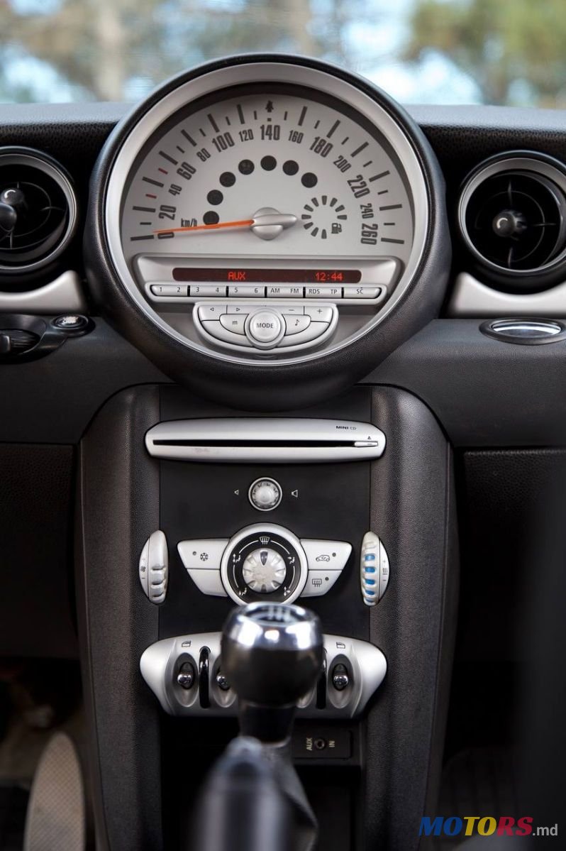 2009' MINI One photo #4