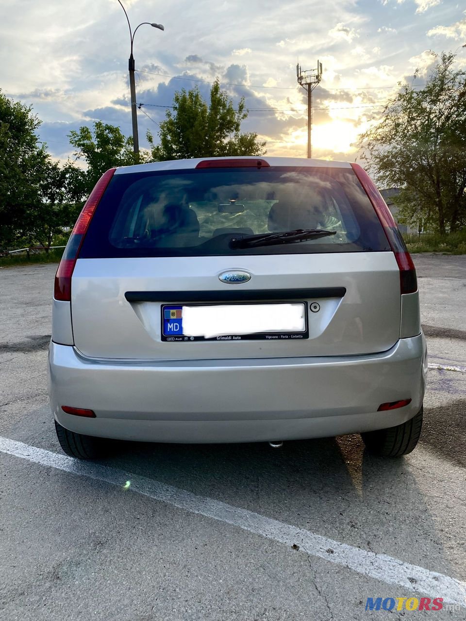 2004' Ford Fiesta photo #2