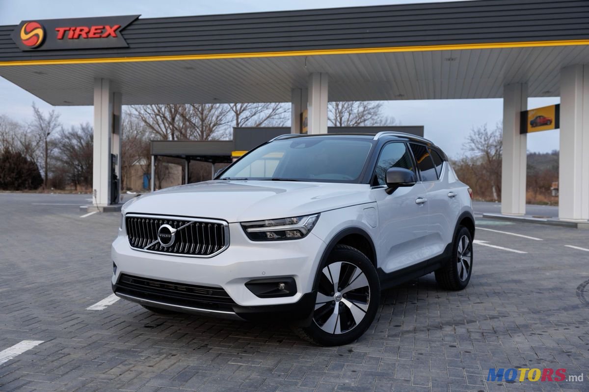2021' Volvo XC40 photo #1